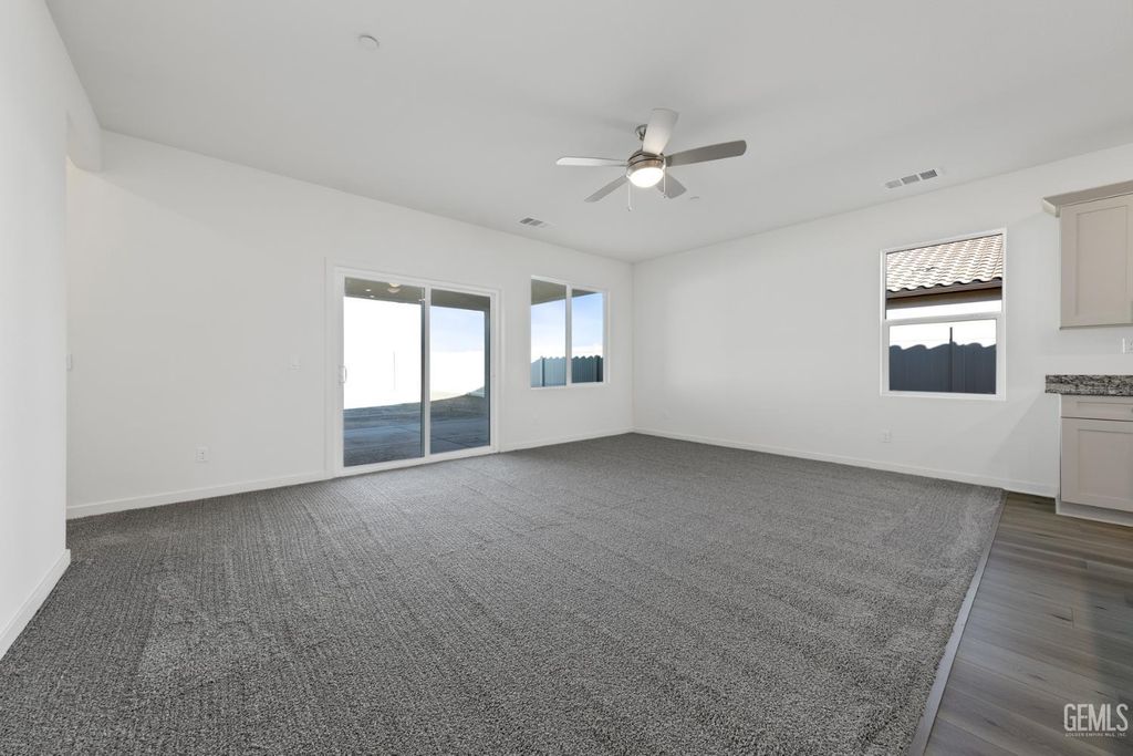 Photo of 7930 Blueberry Avenue, Bakersfield, CA 93313 (MLS # 202604146)