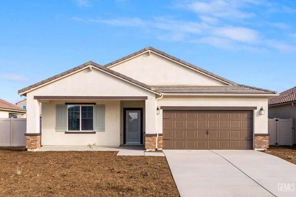 Photo of 7930 Blueberry Avenue, Bakersfield, CA 93313 (MLS # 202604146)