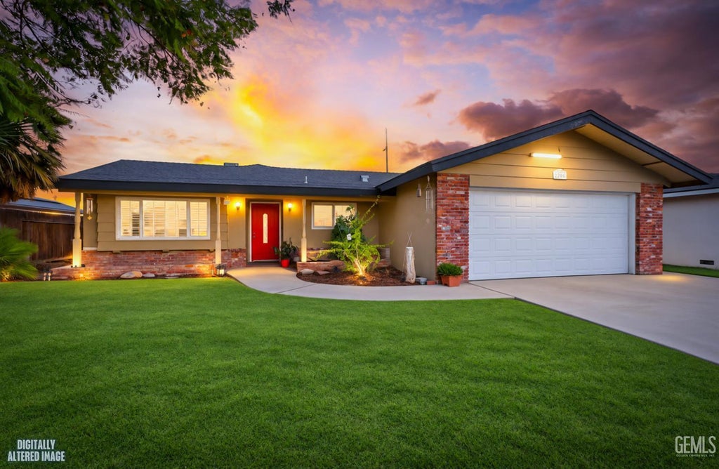 Photo of 2206 Hasti Acres Drive, Bakersfield, CA 93309 (MLS # 202610353)