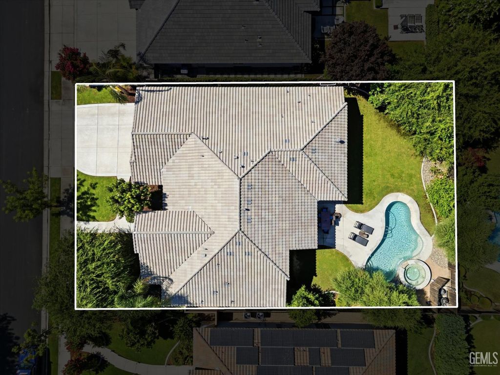 Photo of 6105 Prescott Forest Court, Bakersfield, CA 93314 (MLS # 202607495)