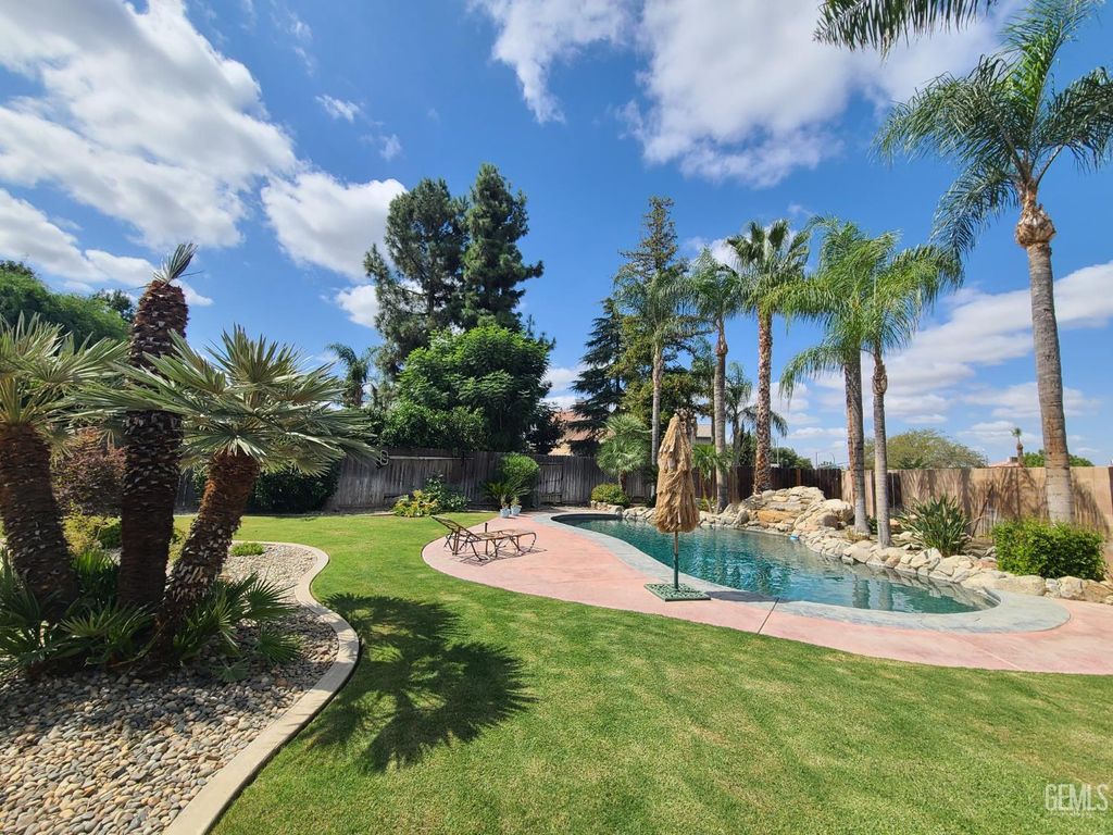 Photo of 9408 Nickam Court, Bakersfield, CA 93311 (MLS # 202510431)