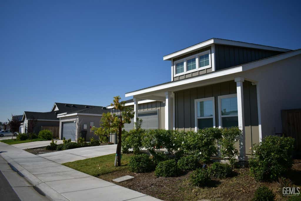 Photo of 3333 Mulberry Grove Way Way, Shafter, CA 93263 (MLS # 202607603)