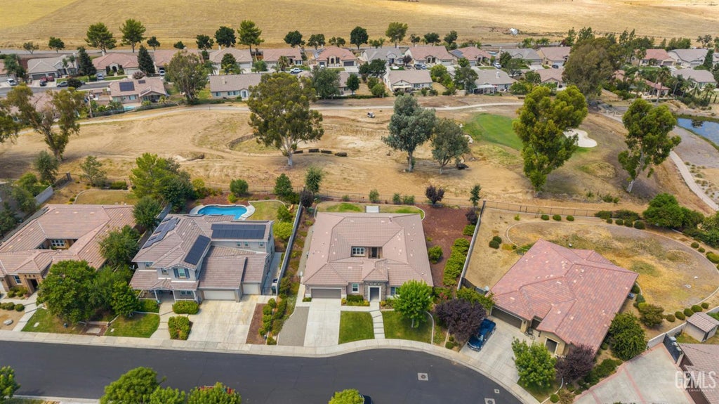 Photo of 5010 Ventana Canyon Drive, Bakersfield, CA 93306 (MLS # 202607916)