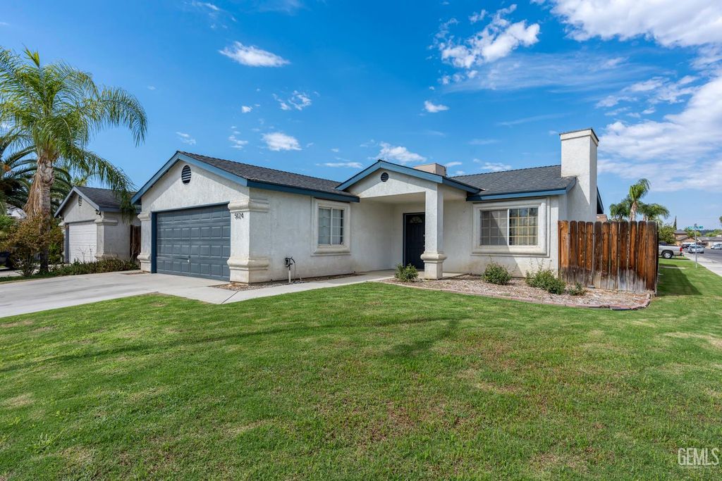 Photo of 5124 Canyon Peak Dr Dr, Bakersfield, CA 93307 (MLS # 202510997)