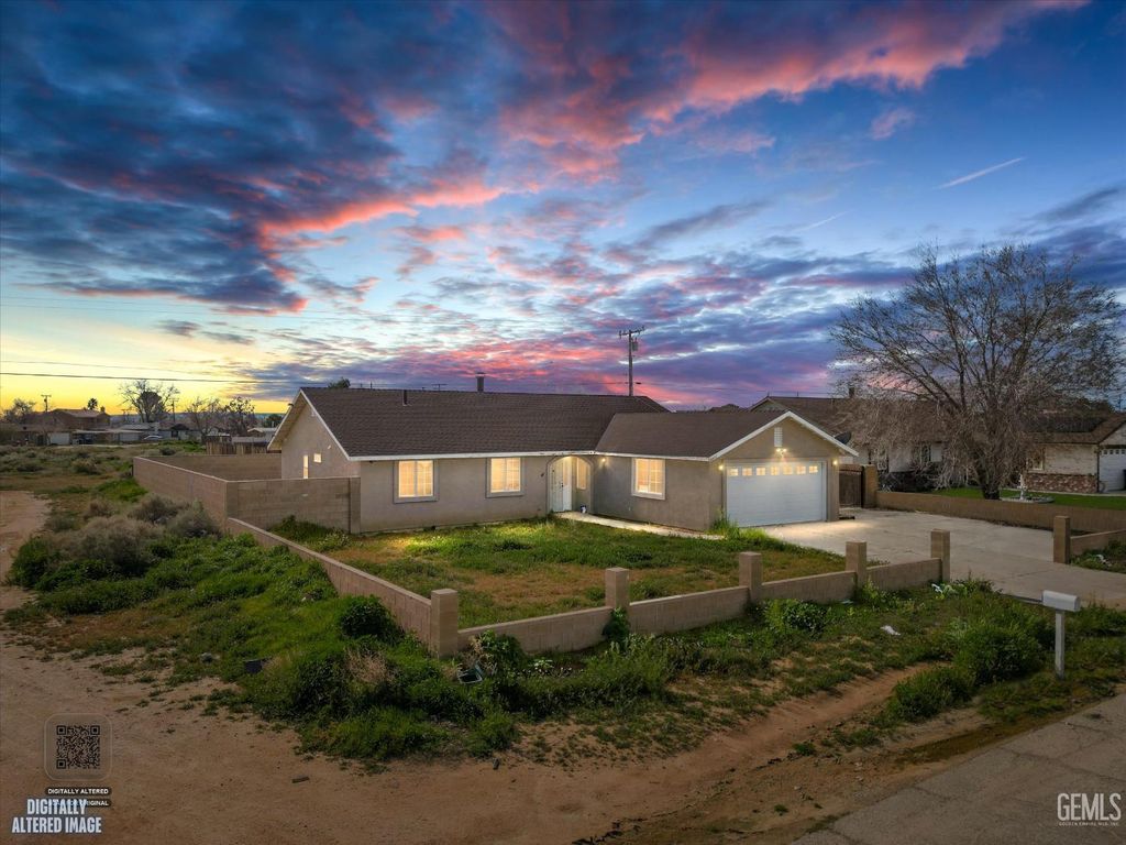 Photo of 8572 Ironwood Avenue, California City, CA 93505 (MLS # 202602306)