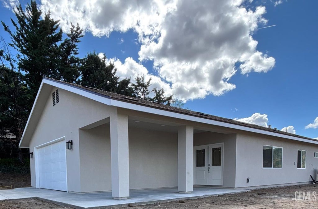 Photo of 22381 Vaquero Drive, Tehachapi, CA 93561 (MLS # 202602197)