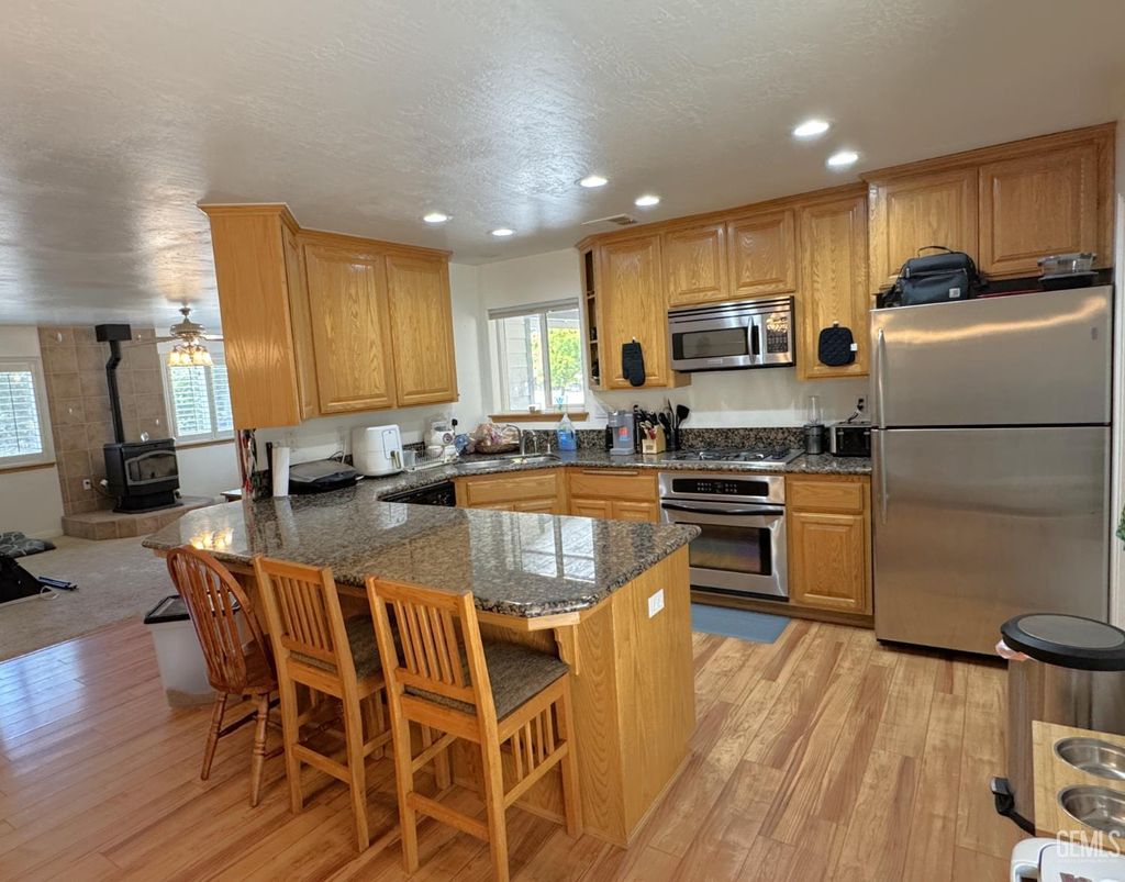 Photo of 22477 Zurich Drive, Tehachapi, CA 93561 (MLS # 202603498)