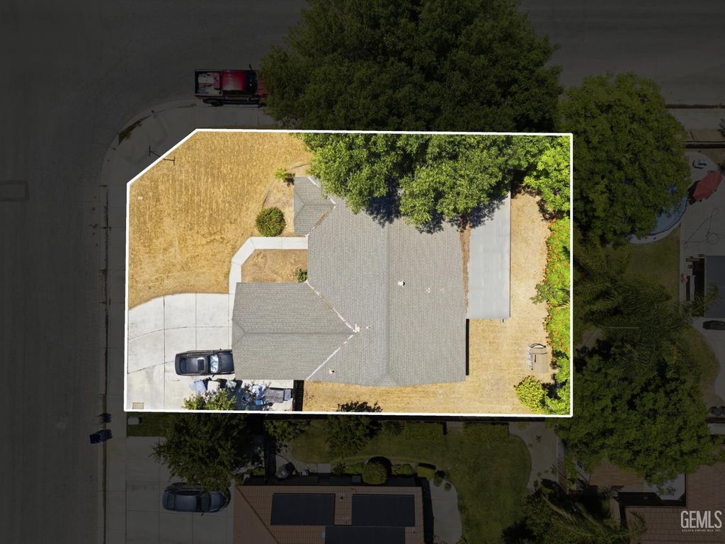 Photo of 4414 Sun Devils Avenue, Bakersfield, CA 93313 (MLS # 202605761)