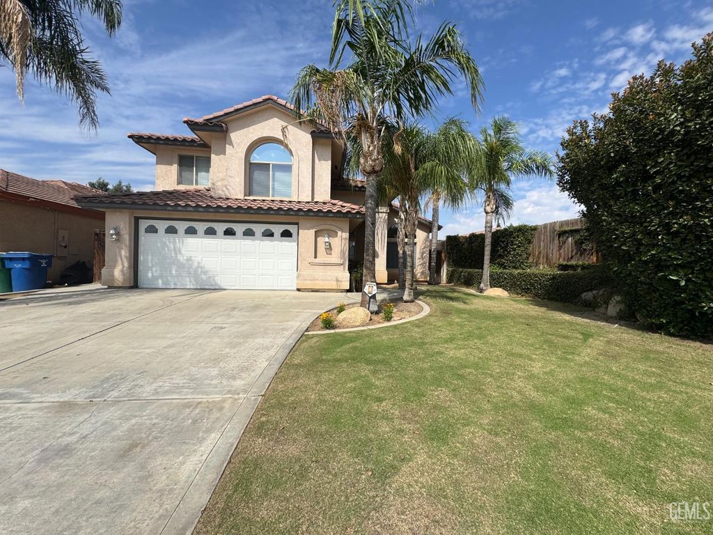 Photo of 650 Sunset Meadow Lane, Bakersfield, CA 93308 (MLS # 202511364)