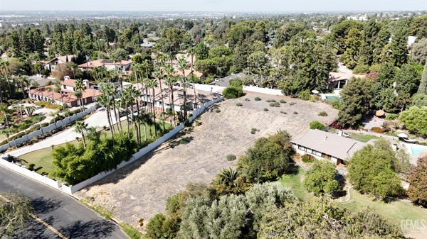 3720 BRAE BURN DR, BAKERSFIELD, CA 93306 - Image 55df0c17e6c7e043ef77100b3fc049ea/497664000