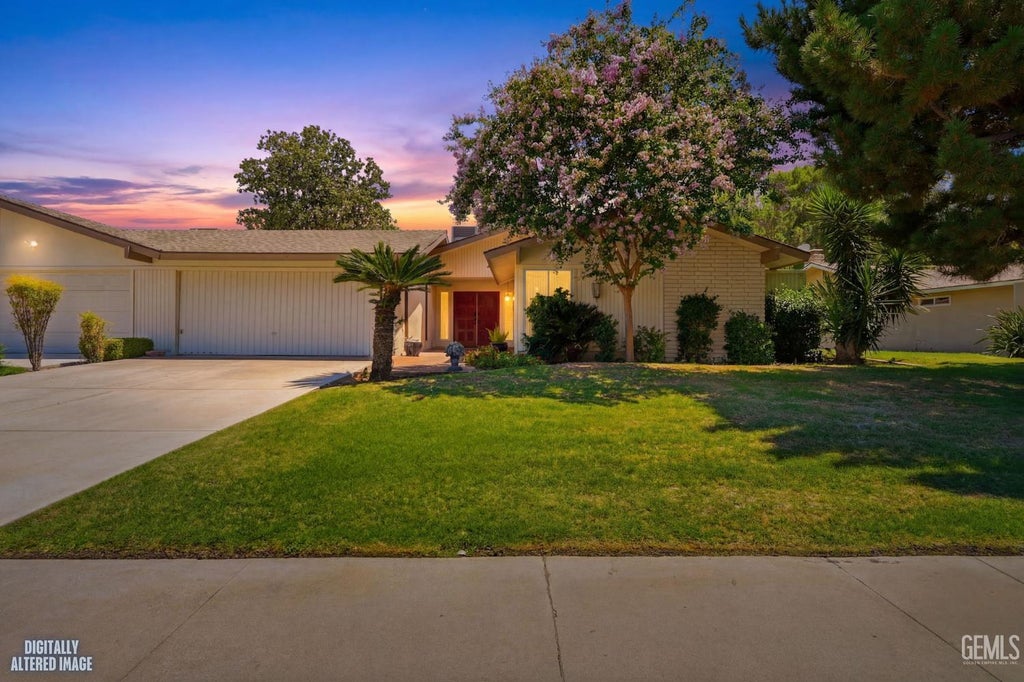 Photo of 5809 Cypress Point Drive, Bakersfield, CA 93309 (MLS # 202607634)