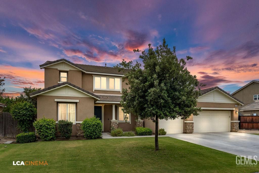 Photo of 15425 Quintero Place, Bakersfield, CA 93314 (MLS # 202605351)