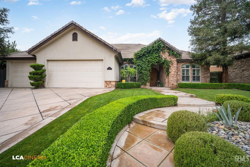 Photo of 12517 Harrington Street, Bakersfield, CA 93311 (MLS # 202603211)