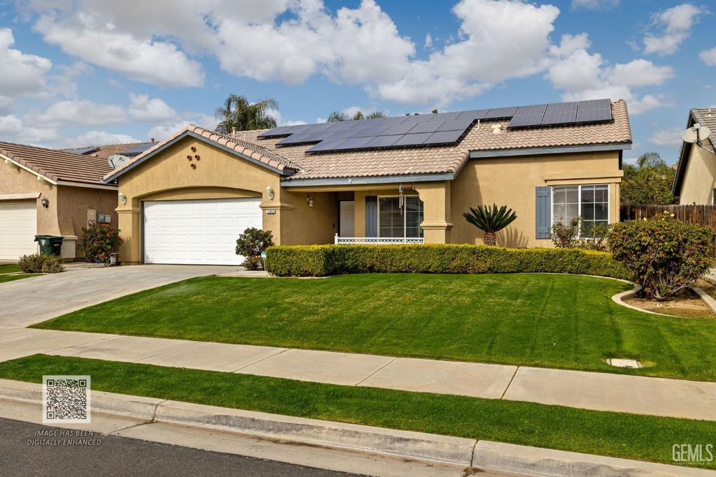 Photo of 11012 Snowcreek Falls Avenue, Bakersfield, CA 93312 (MLS # 202600863)