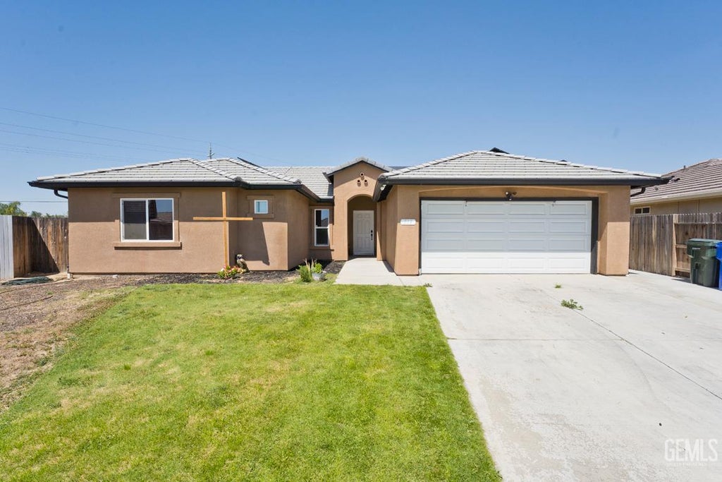 Photo of 719 Samba Court, Bakersfield, CA 93306 (MLS # 202605504)