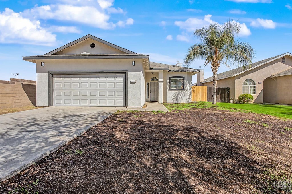 Photo of 2020 Ironbark Street, Wasco, CA 93280 (MLS # 202609981)