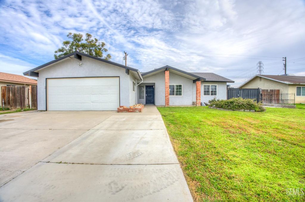Photo of 4600 Alexander Street, Bakersfield, CA 93307 (MLS # 202600893)