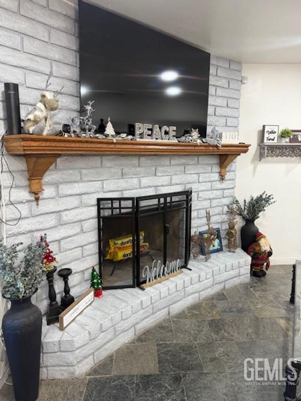 Photo of 406 brynhurst Way, Bakersfield, CA 93304 (MLS # 202600018)