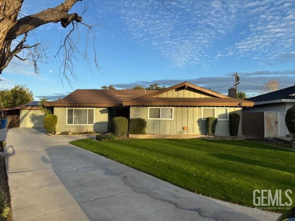 Photo of 406 brynhurst Way, Bakersfield, CA 93304 (MLS # 202600018)