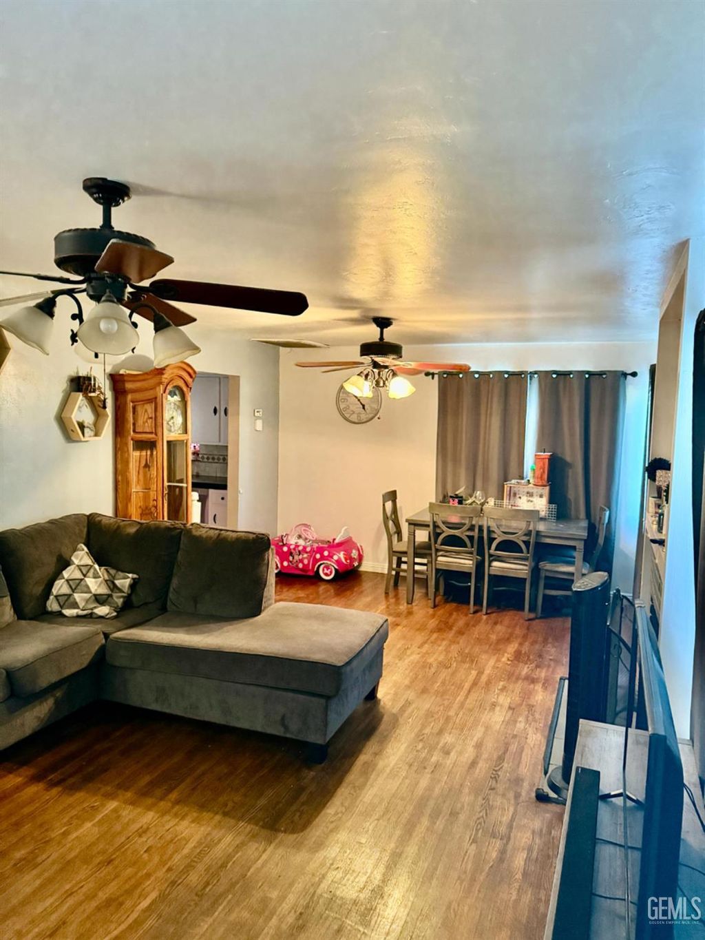 Photo of 3204 Hollins Street, Bakersfield, CA 93305 (MLS # 202600936)