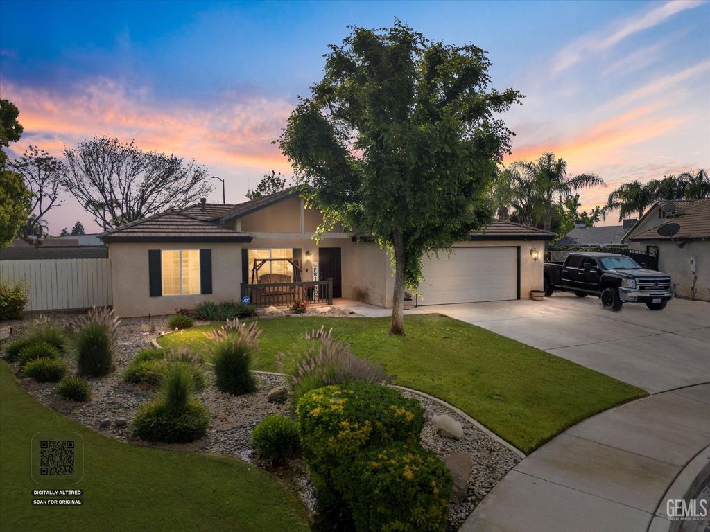 Photo of 503 Meadow Grove Court, Bakersfield, CA 93308 (MLS # 202603344)