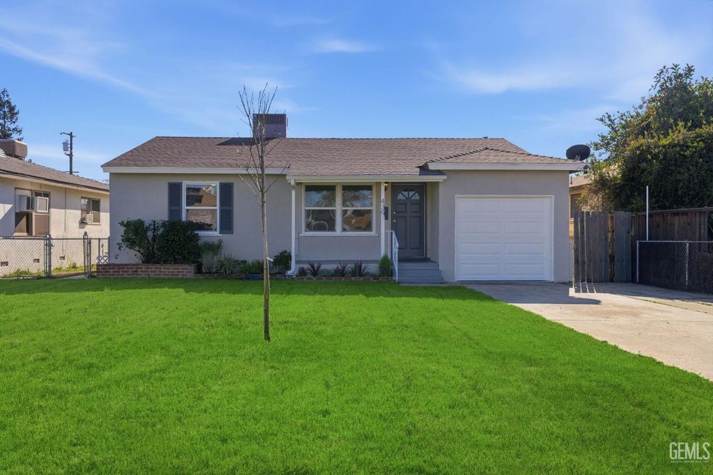 Photo of 439 Arvin Street, Bakersfield, CA 93308 (MLS # 202604142)