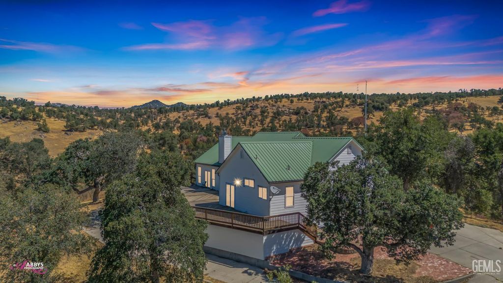 Photo of 14718 Highway 155, Glennville, CA 93226 (MLS # 202511360)