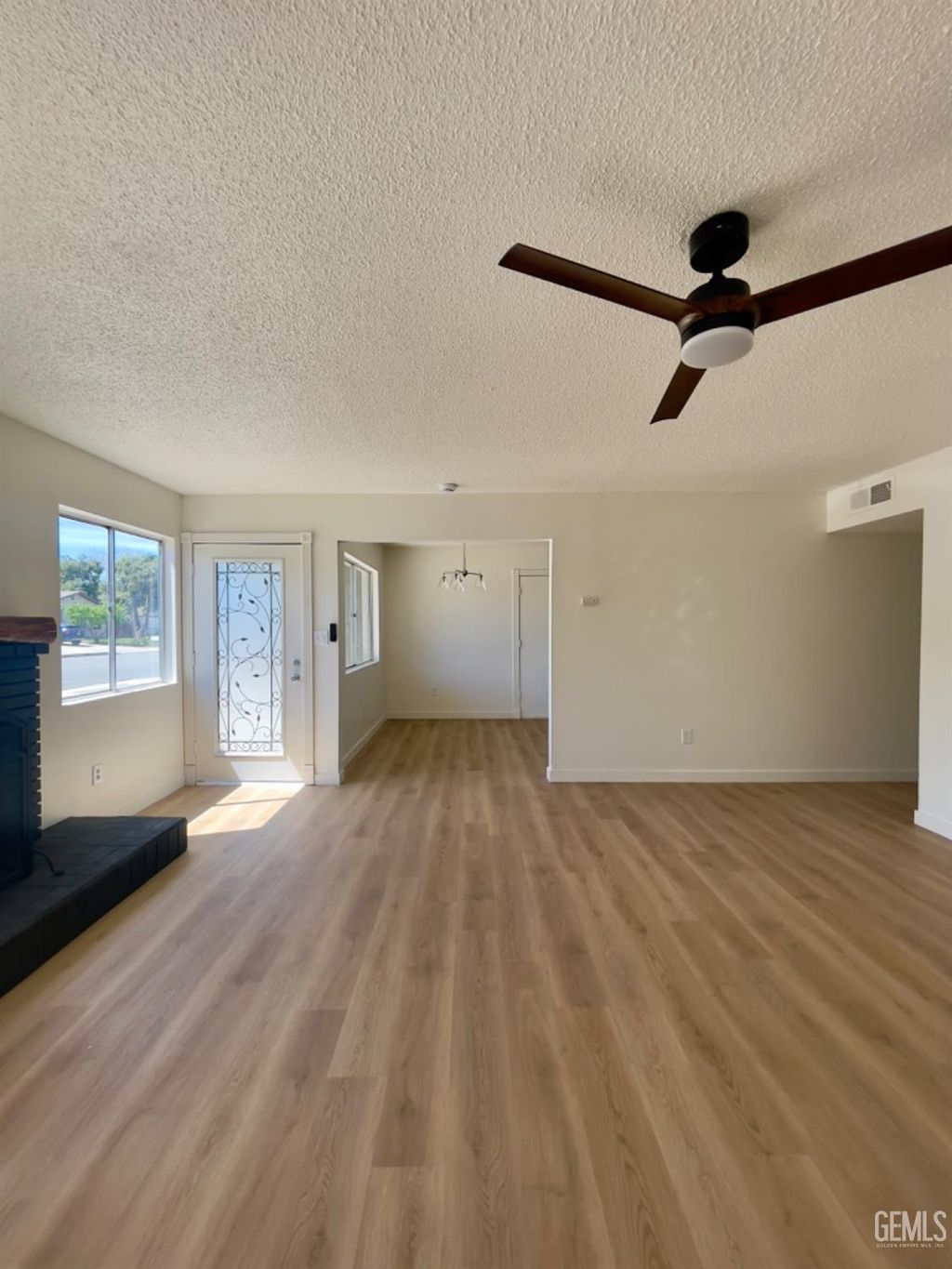 Photo of 217 Bartlett Street, Tehachapi, CA 93561 (MLS # 202603743)