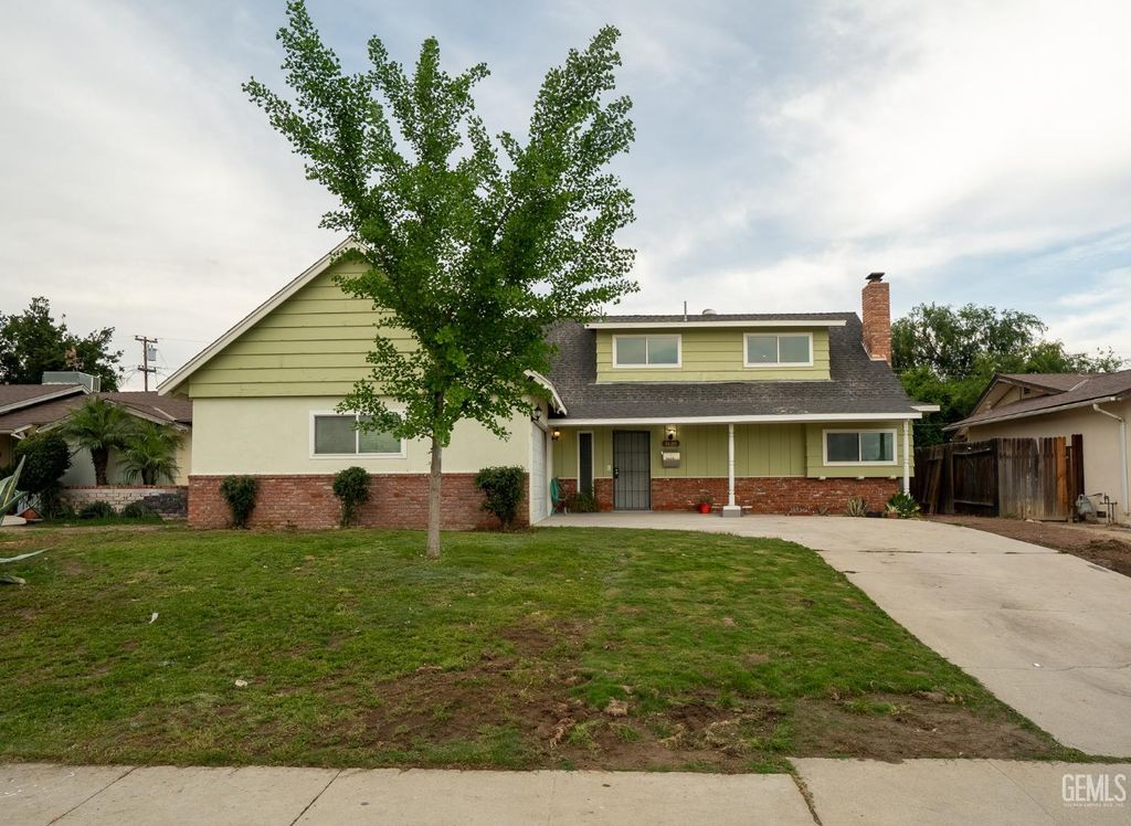 Photo of 3600 Wood Lane, Bakersfield, CA 93309 (MLS # 202603901)