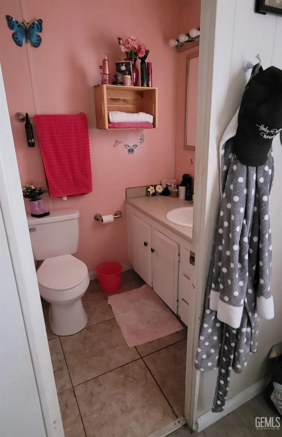 Bakersfield, California 93301, United States, 3 Bedrooms Bedrooms, ,2 BathroomsBathrooms,Residential,Active,204149