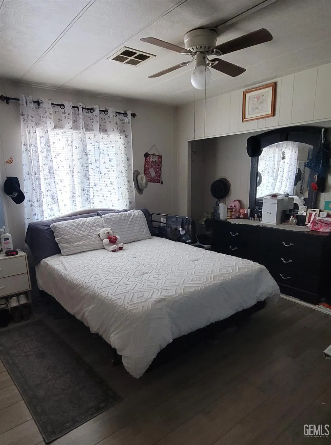 Bakersfield, California 93301, United States, 3 Bedrooms Bedrooms, ,2 BathroomsBathrooms,Residential,Active,204149