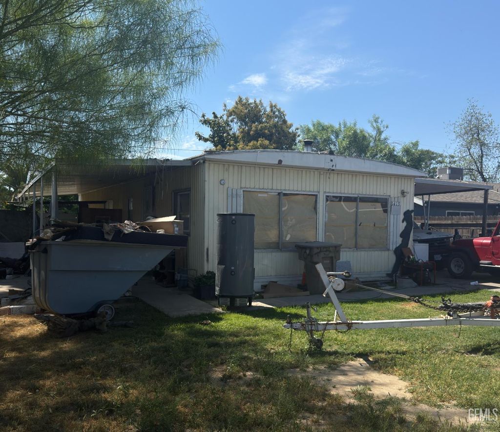 Photo of 1413 N Gorrill Street, Bakersfield, CA 93307 (MLS # 202603525)