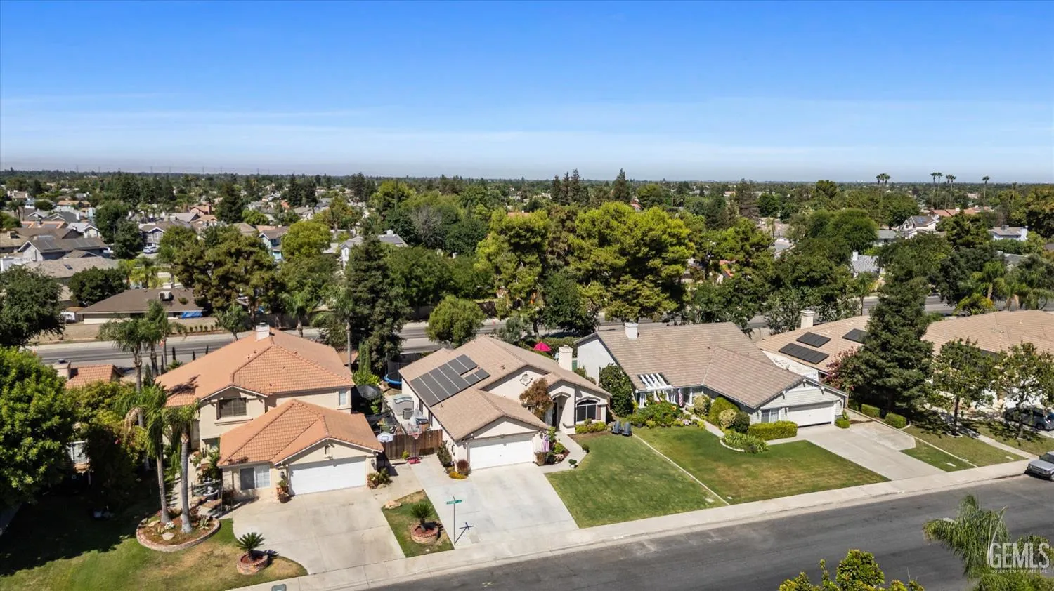 Bakersfield, California 93312, United States, 4 Bedrooms Bedrooms, ,2 BathroomsBathrooms,Residential,Active,181895