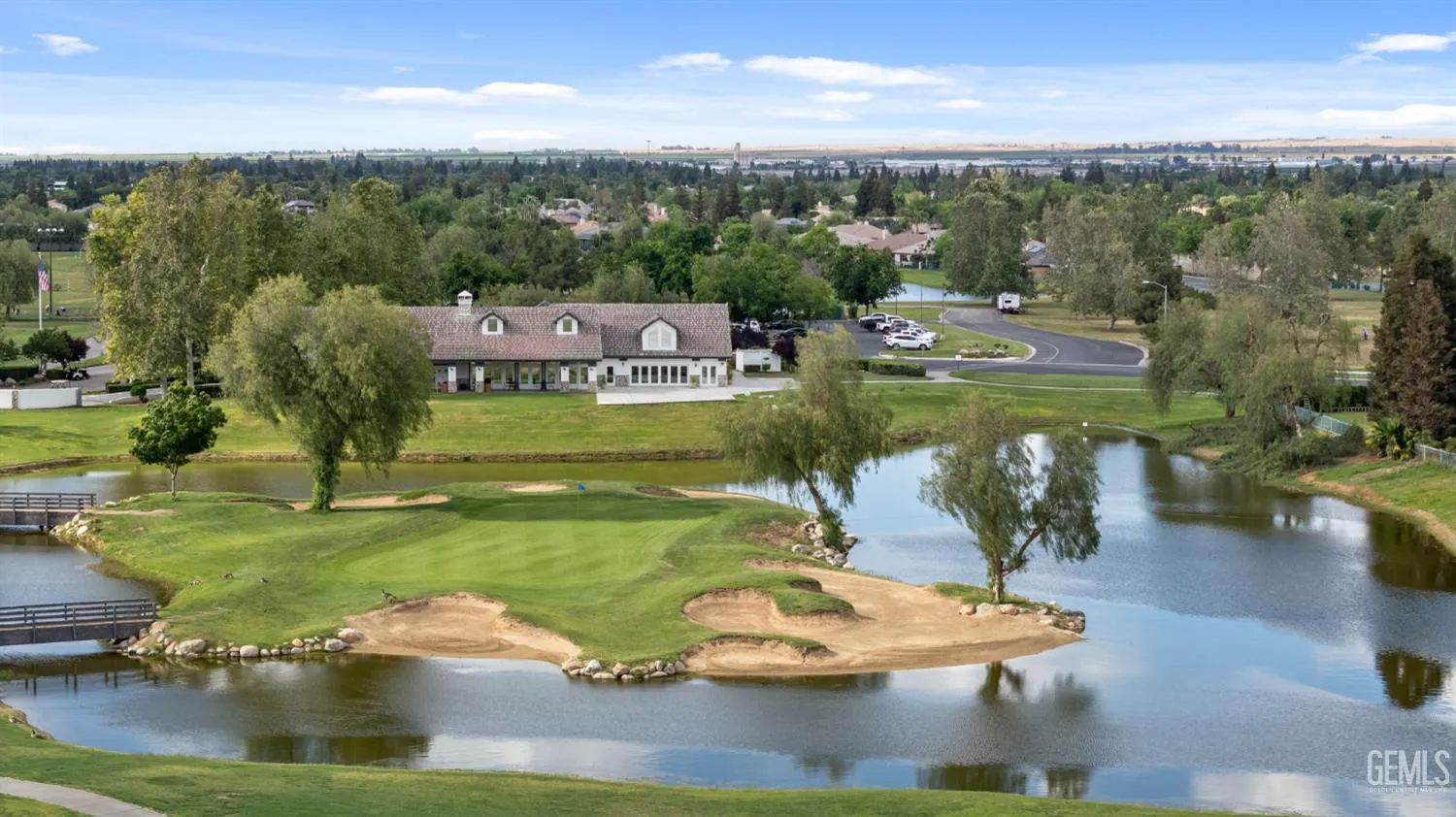 Bakersfield, California 93312, United States, 4 Bedrooms Bedrooms, ,2 BathroomsBathrooms,Residential,Active,181895