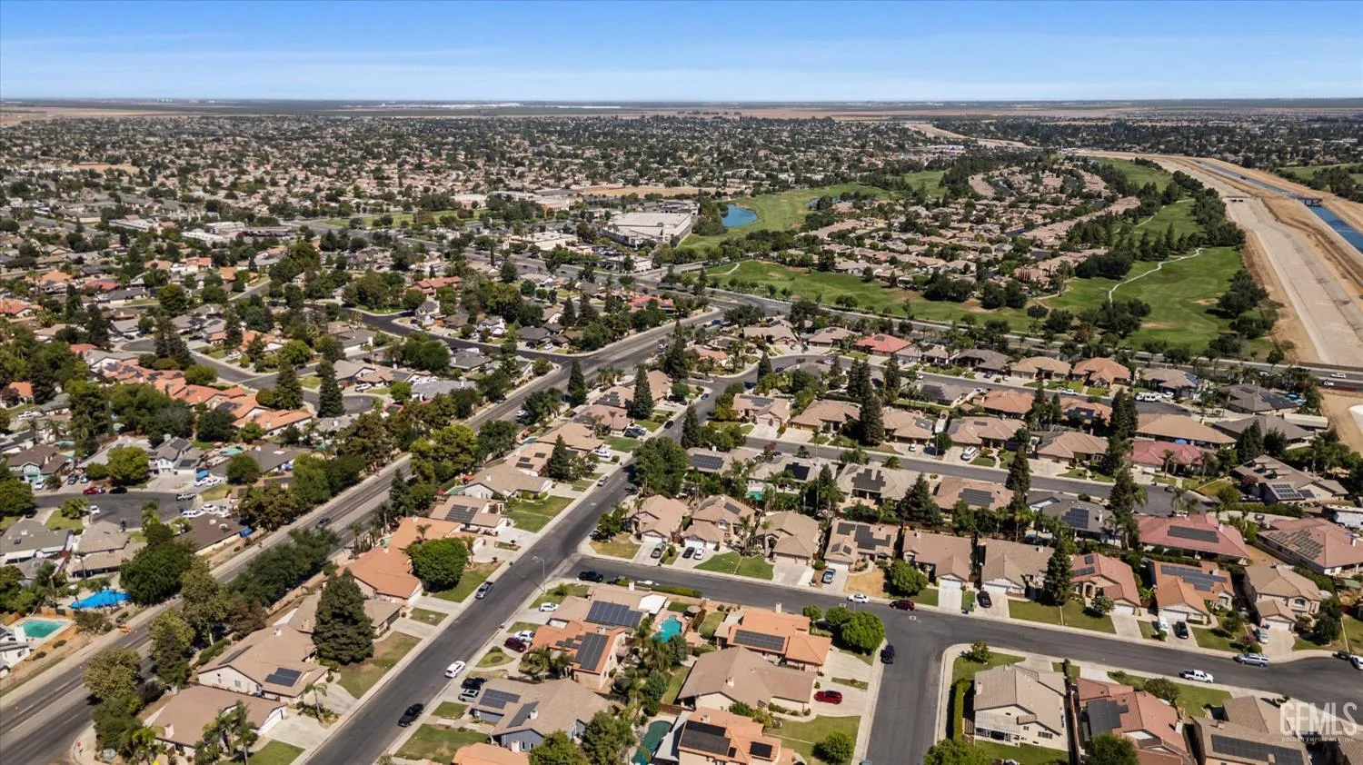 Bakersfield, California 93312, United States, 4 Bedrooms Bedrooms, ,2 BathroomsBathrooms,Residential,Active,181895