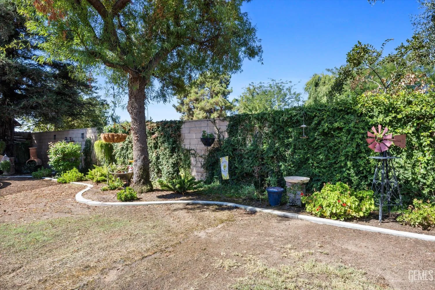 Bakersfield, California 93312, United States, 4 Bedrooms Bedrooms, ,2 BathroomsBathrooms,Residential,Active,181895