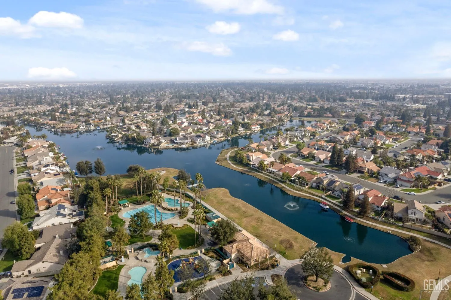 Bakersfield, California 93312, United States, 4 Bedrooms Bedrooms, ,2 BathroomsBathrooms,Residential,Active,181895