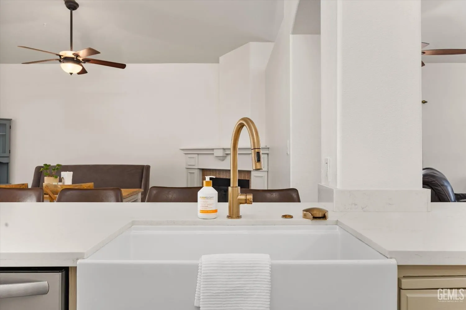 Bakersfield, California 93312, United States, 4 Bedrooms Bedrooms, ,2 BathroomsBathrooms,Residential,Active,181895