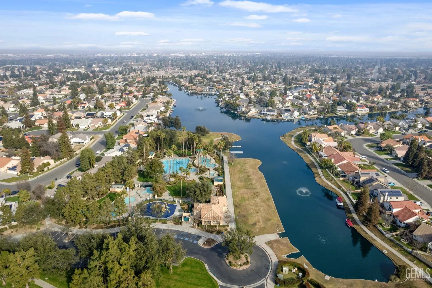 Bakersfield, California 93312, United States, 4 Bedrooms Bedrooms, ,2 BathroomsBathrooms,Residential,Active,181895