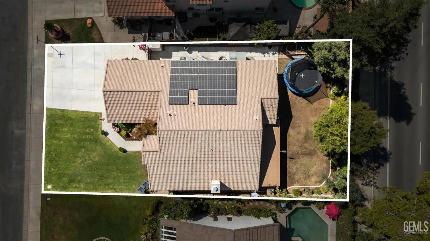 Bakersfield, California 93312, United States, 4 Bedrooms Bedrooms, ,2 BathroomsBathrooms,Residential,Active,181895