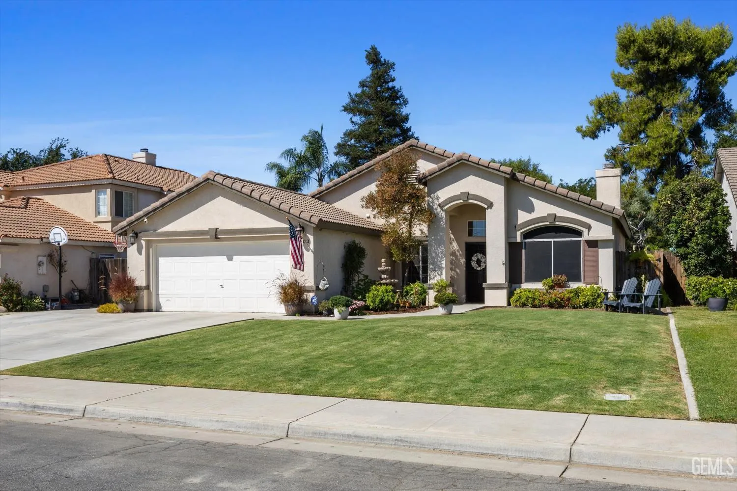 Bakersfield, California 93312, United States, 4 Bedrooms Bedrooms, ,2 BathroomsBathrooms,Residential,Active,181895