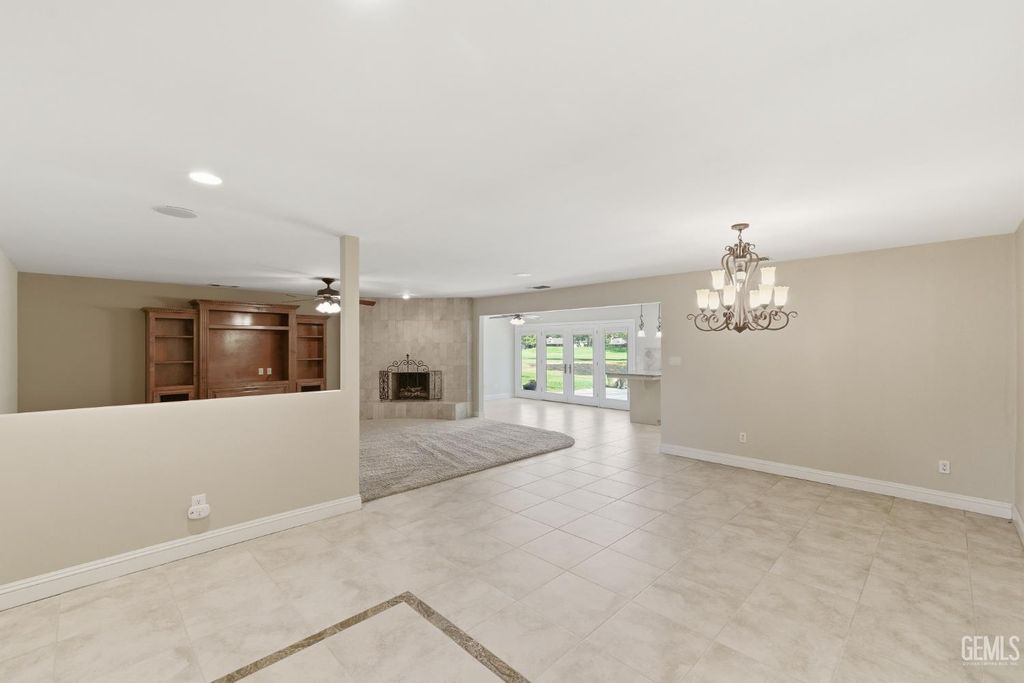 Photo of 5813 Cypress Point Dr. DR, Bakersfield, CA 93309 (MLS # 202605299)