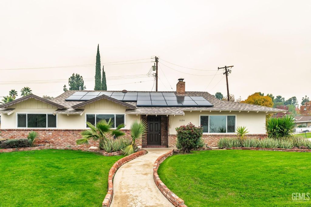 Photo of 3136 Saratoga Street, Bakersfield, CA 93306 (MLS # 202513368)