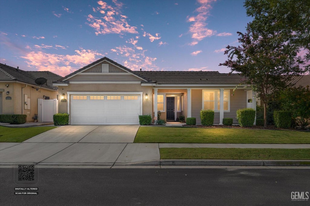 Photo of 14509 Checkerbloom Drive, Bakersfield, CA 93314 (MLS # 202609676)