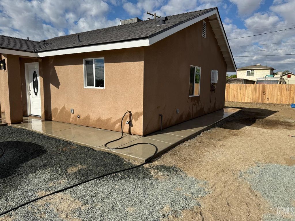 Photo of 0 811 S Lane Rd., Earlimart, CA 93219 (MLS # 202603915)