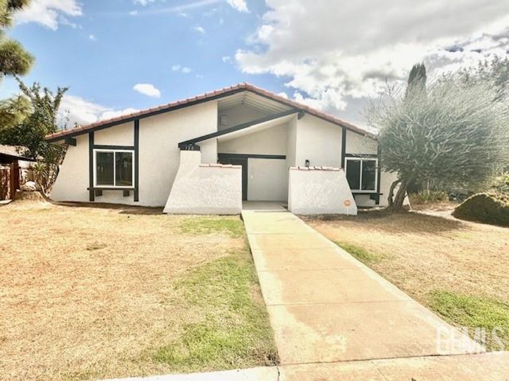 Photo of 120 Village Way, Taft, CA 93268 (MLS # 202511300)