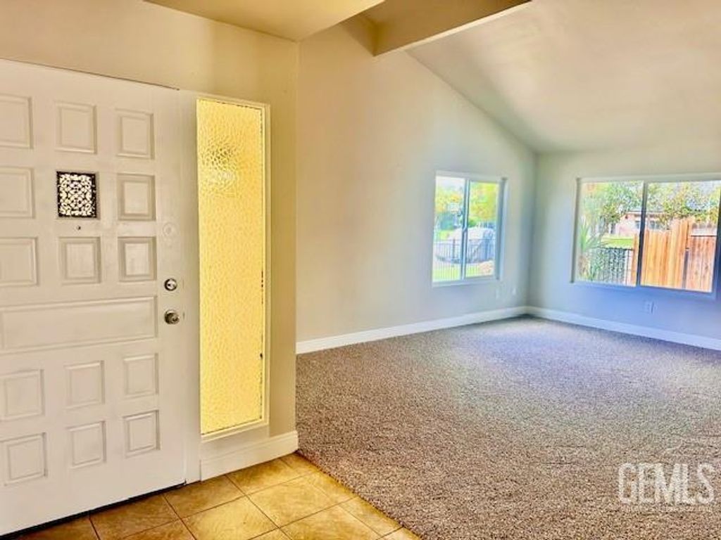 Photo of 120 Village Way, Taft, CA 93268 (MLS # 202511300)