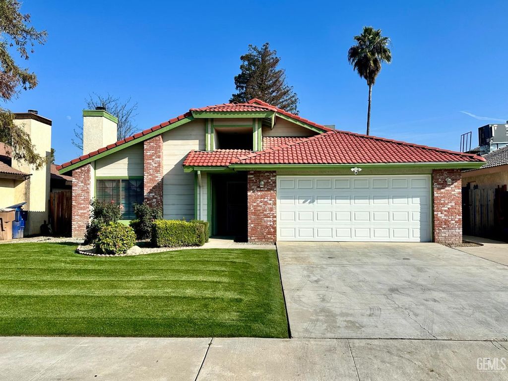 Photo of 4620 Black Rock Mountain Court, Bakersfield, CA 93304 (MLS # 202601145)