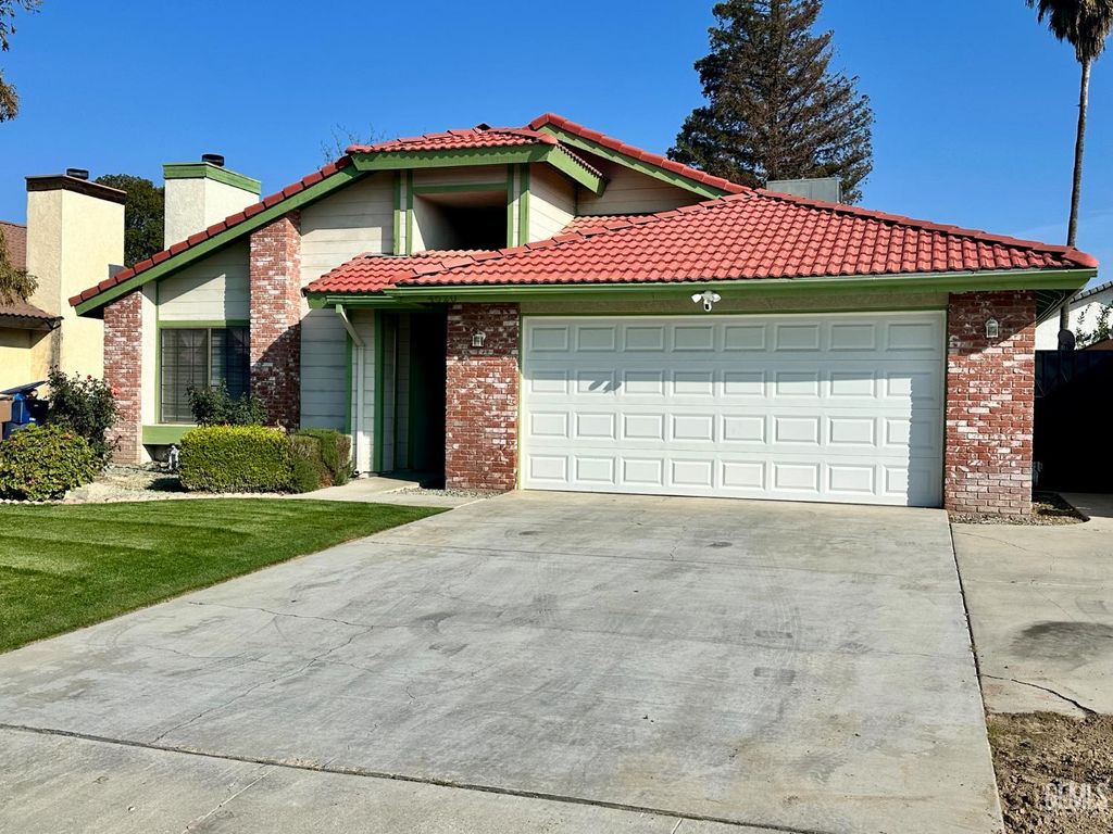 Photo of 4620 Black Rock Mountain Court, Bakersfield, CA 93304 (MLS # 202601145)