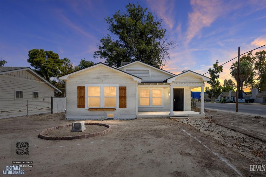 Photo of 2 Oleander Avenue, Bakersfield, CA 93304 (MLS # 202609980)